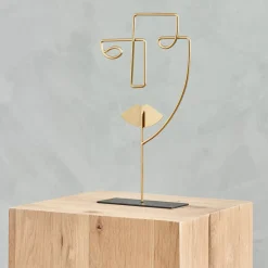 Face Decoracion Con Pie Dorado